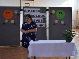 Tájékoztatás korlátozott és tiltott tárgyak használatáról